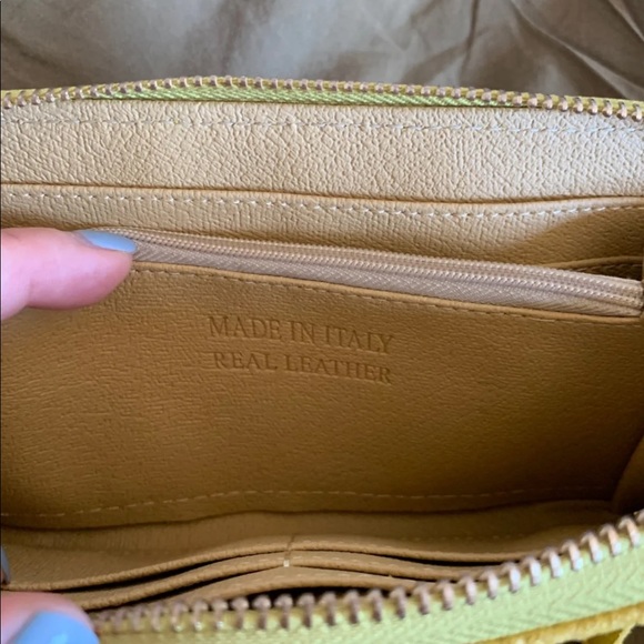 Italian leather continental chartreuse wallet - Picture 2 of 3